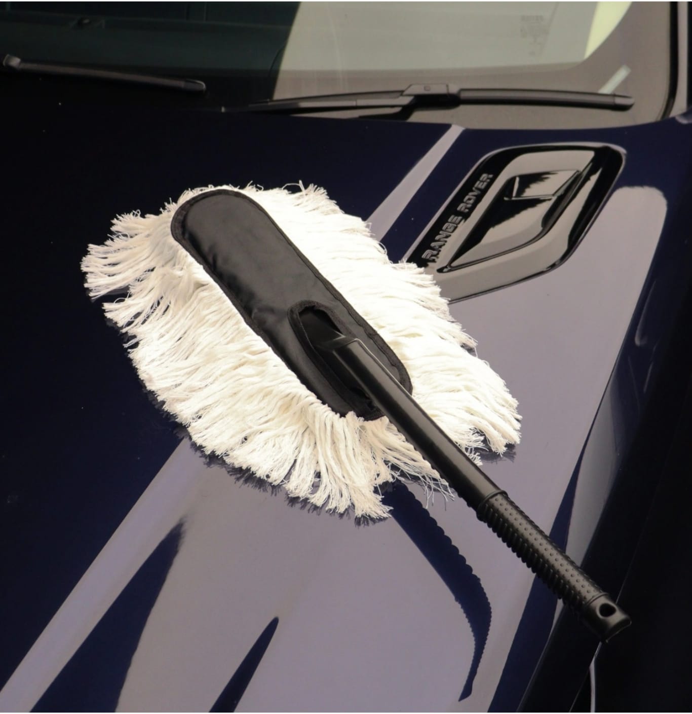 🚗 Car Duster Brush – Shine in Seconds!